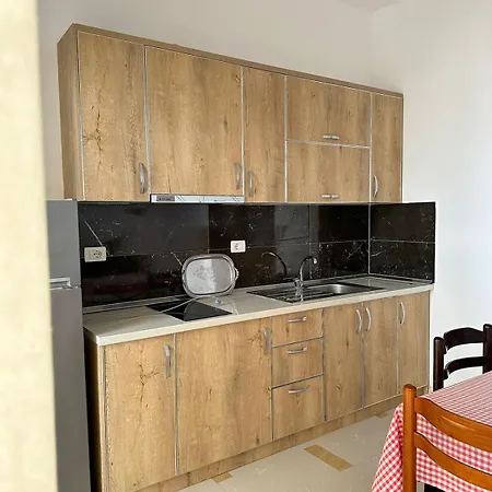 Appartement Orikum Apartaments *